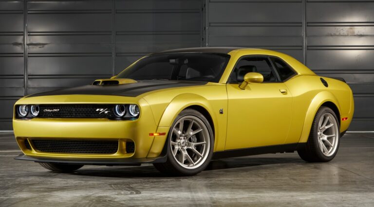 2027 Dodge Challenger R T Scat Pack Review